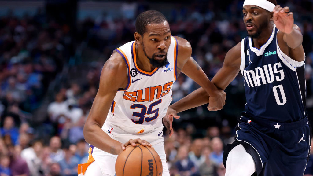 Suns' Kevin Durant ruled out vs. Thunder after slipping pregame