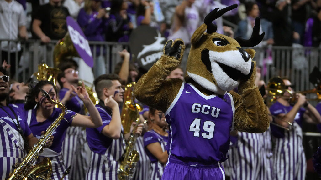 The Grand Canyon Lopes mascot Thunder the Antelope performs during a semifinal game of the Western ...