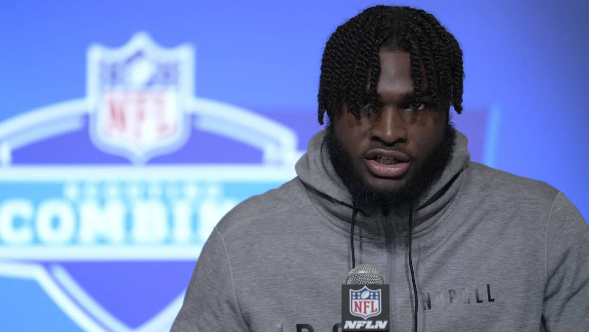 Alabama linebacker Will Anderson speaks during a press conference at the NFL football scouting comb...