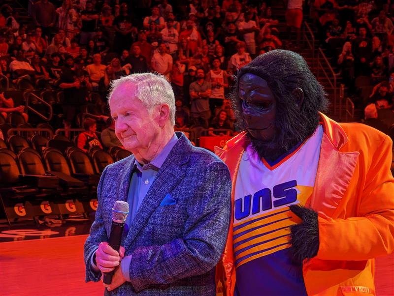 Al McCoy says goodbye: 'Thank you for allowing me to tell the story of the Suns for 51 great years'