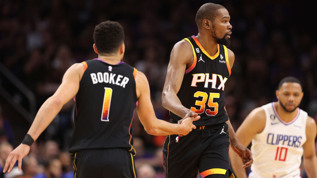 Devin Booker e Kevin Durant somam 63 pontos na vitória do Suns sobre o Clippers no Jogo 2