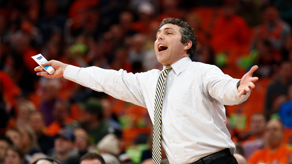 Head coach Josh Pastner of the Georgia Tech Yellow Jackets makes a callout against the Syracuse Ora...
