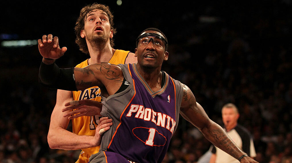 Amare Stoudemire and Pau Gasol in Suns vs. Lakers...