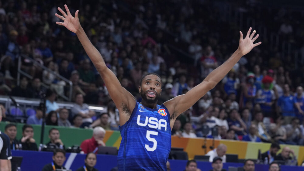 MIkal Bridges vs. Italy for USA Basketball in the FIBA World Basketball Cup quarterfinals...
