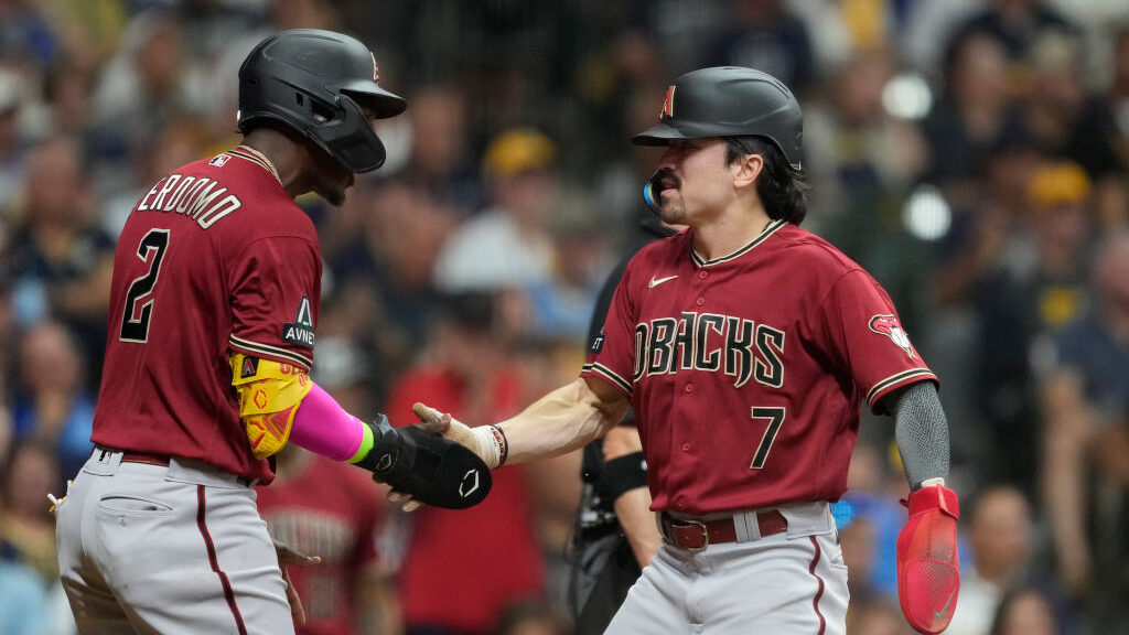 Diamondbacks sweep Brewers with back-to-back comeback victories, get Dodgers in NLDS