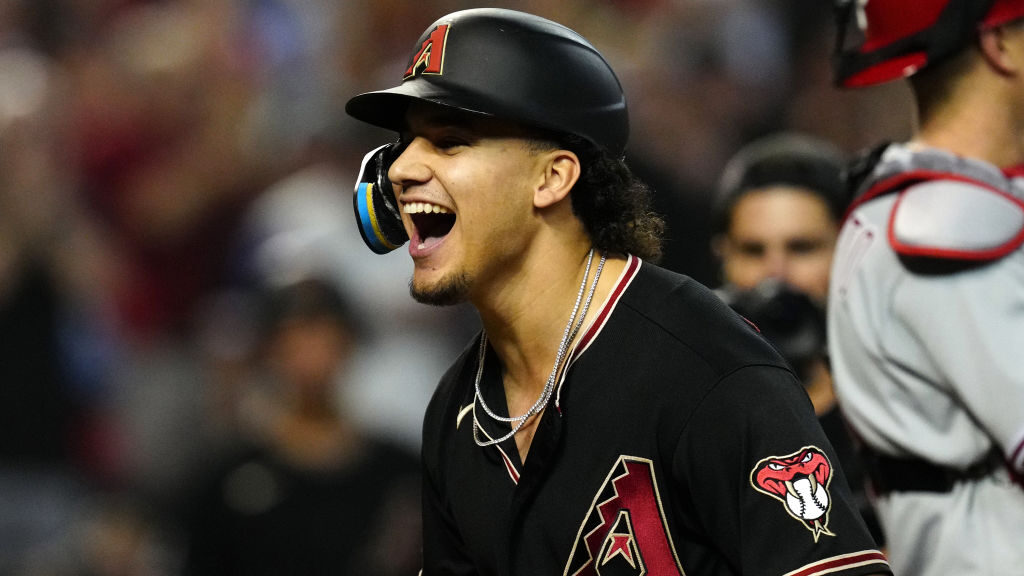 'Answerbacks' strike again: D-backs score 3 in 8th to tie NLCS vs. Phillies