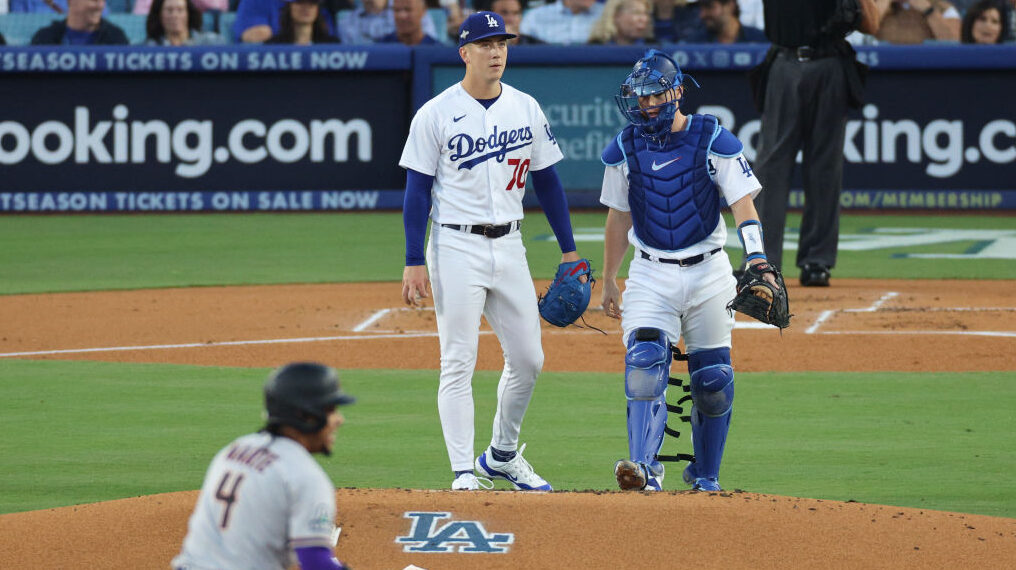 Diamondbacks jump on Dodgers early, hold lead to win NLDS Game 2