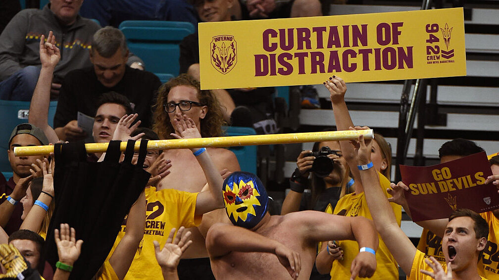 942 Crew's Curtain of Distraction...