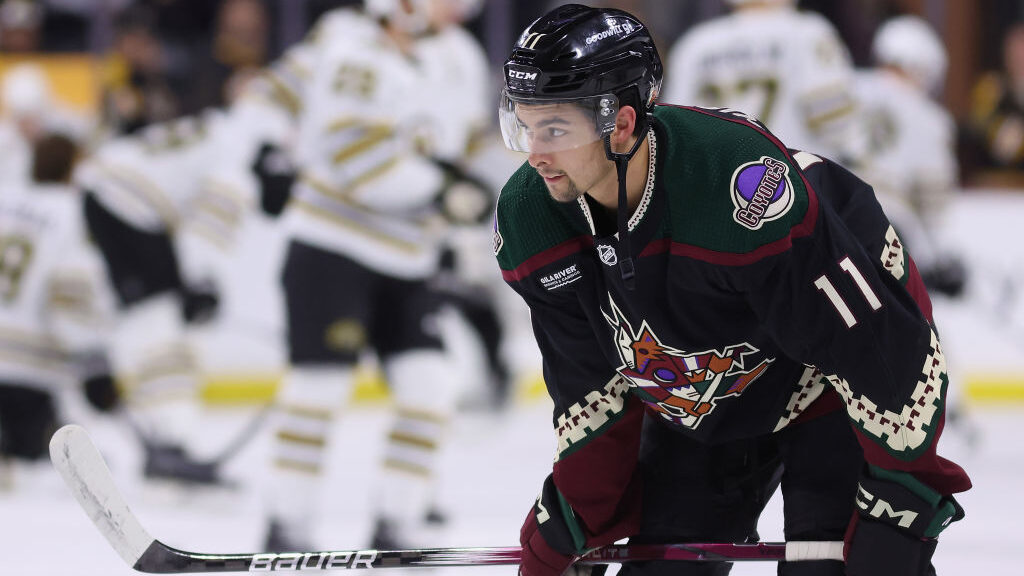 Arizona Coyotes' Dylan Guenther has water turned off after he doesn't pay utility bill