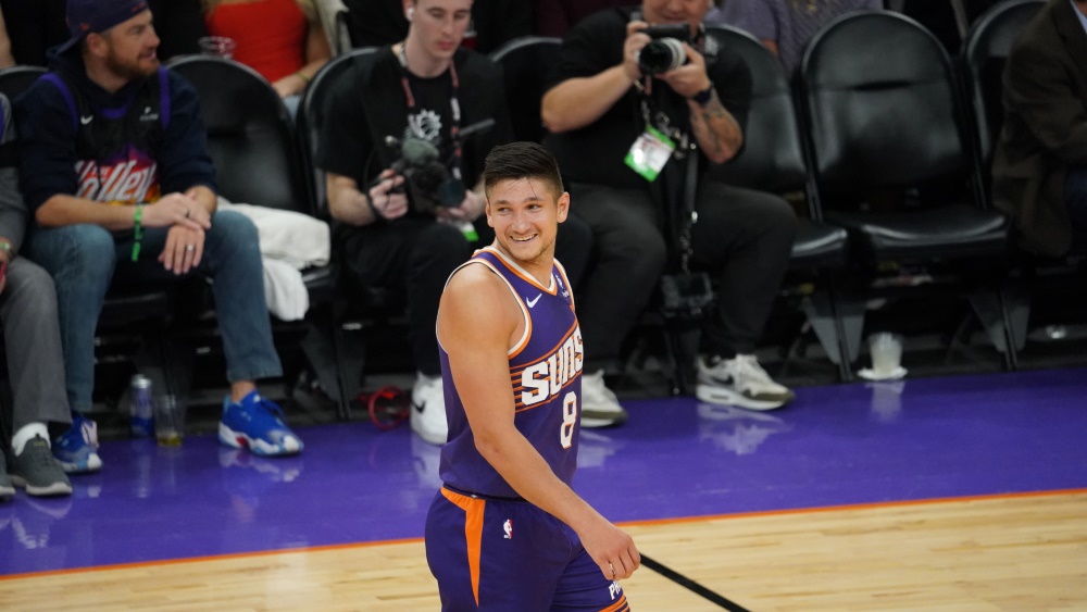 Grayson Allen hits most 3s over 2-game stretch in Suns history, Phoenix defeats Toronto