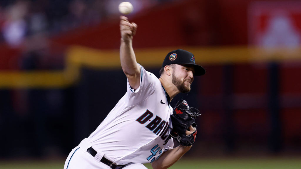 Diamondbacks recall RHP Slade Cecconi, Merrill Kelly scratched vs. Giants with shoulder injury
