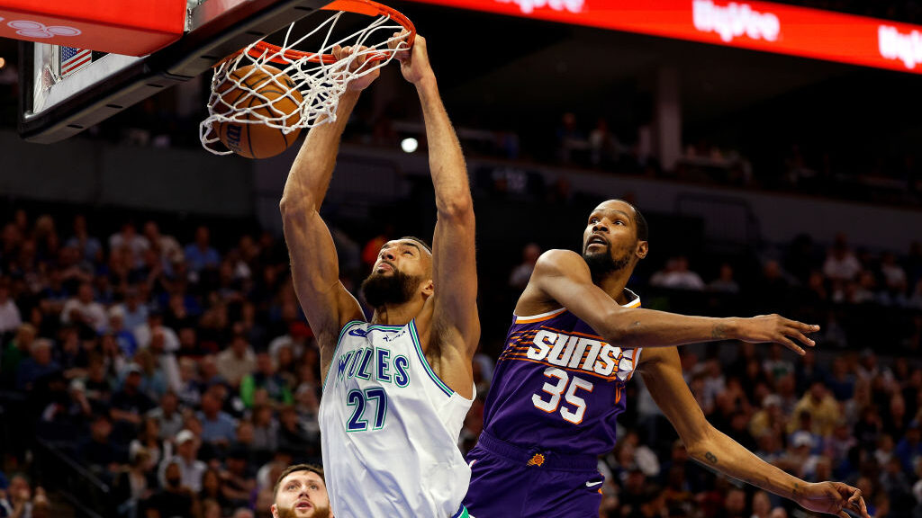Who will win trade-off of Timberwolves' size vs. Suns' space?