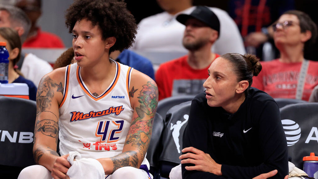 https://arizonasports.com/wp-content/uploads/2024/08/GettyImages-brittney-griner-diana-taurasi-mercury-e1724466531588.jpg