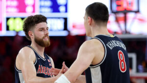 Arizona replaces Houston at No. 2 in AP Top 25 following impressive road win