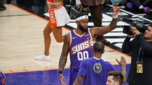 Royce O'Neale hits game-winning 3 to lift Suns over Lakers