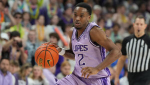 Grand Canyon guard Makaih Williams to enter the transfer portal