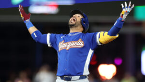 Venezuela beats US in World Baseball Classic final, former D-back Eugenio Suarez has winning RBI