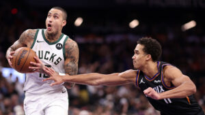 Suns miss out on late opportunities vs. Bucks as skid reaches 5 games