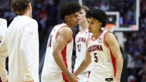No. 1 Arizona grinds out win vs. No. 9 Utah State to book spot in Sweet 16