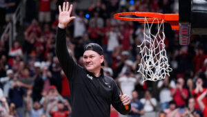 With Tommy Lloyd-to-UNC rumors, it's a nervous week for Arizona fans
