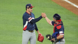 U.S. beats Dominican Republic to reach 3rd straight WBC title game