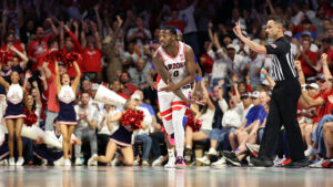 Arizona remains No. 2 behind Duke in AP Top 25 poll