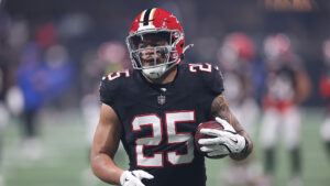 Report: Cardinals agree to terms with RB Tyler Allgeier on 2-year contract