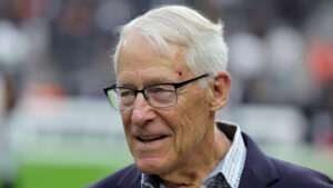 Report: Broncos owner Rob Walton bought 10% stake in Diamondbacks