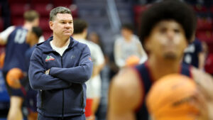 AD: Arizona wants Tommy Lloyd to retire a Wildcat, contract discussions continue
