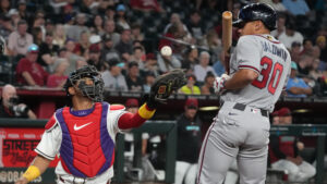 Diamondbacks continue having trouble stopping crooked innings vs. Braves