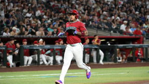 Diamondbacks' Ketel Marte walks off Braves to cap 5-2 homestand