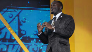 Monti Ossenfort explains delay during Jeremiyah Love draft pick: 'We had the wrong phone number'