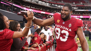 Cardinals in 'wait-and-see mode' with Calais Campbell