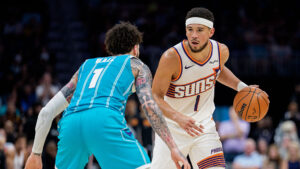 Suns closing in on play-in tournament, hoping to hold off Clippers