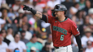 Ildemaro Vargas extends hit streak, Zac Gallen struggles in loss to Cubs
