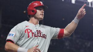 Max Kepler joining Diamondbacks after serving suspension