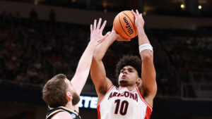 Suns believe in depth of team, Koa Peat's potential to shoot