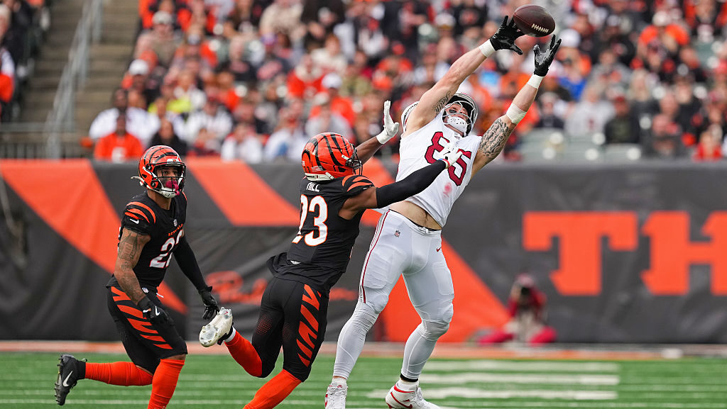 CINCINNATI, OHIO - DECEMBER 28: Trey McBride #85 of the Arizona Cardinals attempts to catch a pass ...