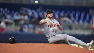Diamondbacks' Zac Gallen likely headed to IL with elbow issue