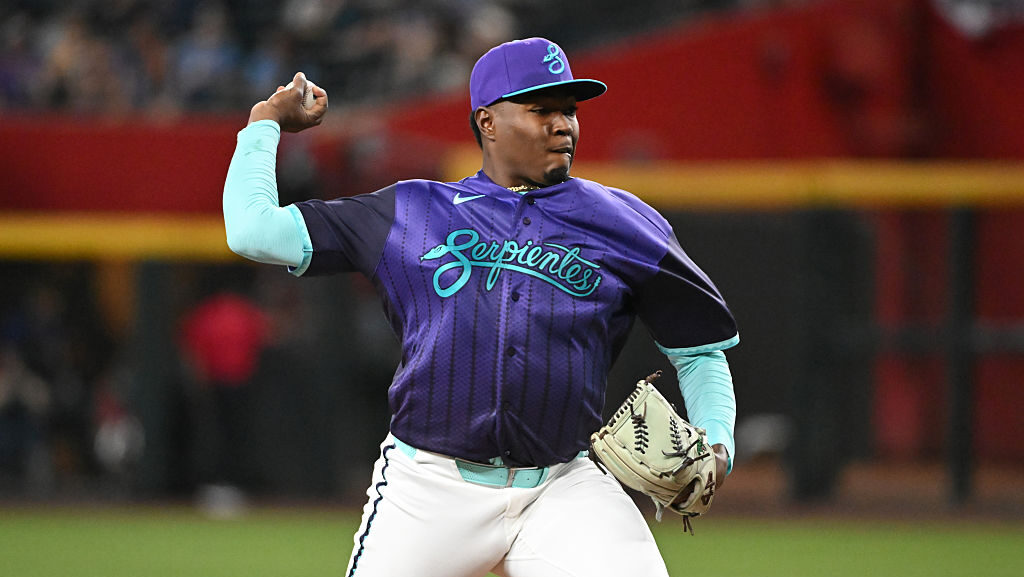 Diamondbacks' Jose Cabrera...