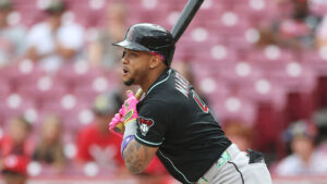 Ketel Marte exits Diamondbacks-Braves game with knee soreness