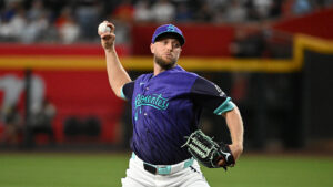 Merrill Kelly asks to be taken out in 6th inning vs. Dodgers