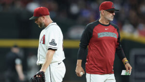 Diamondbacks’ Torey Lovullo apologizes to Cubs after sign-stealing hoopla