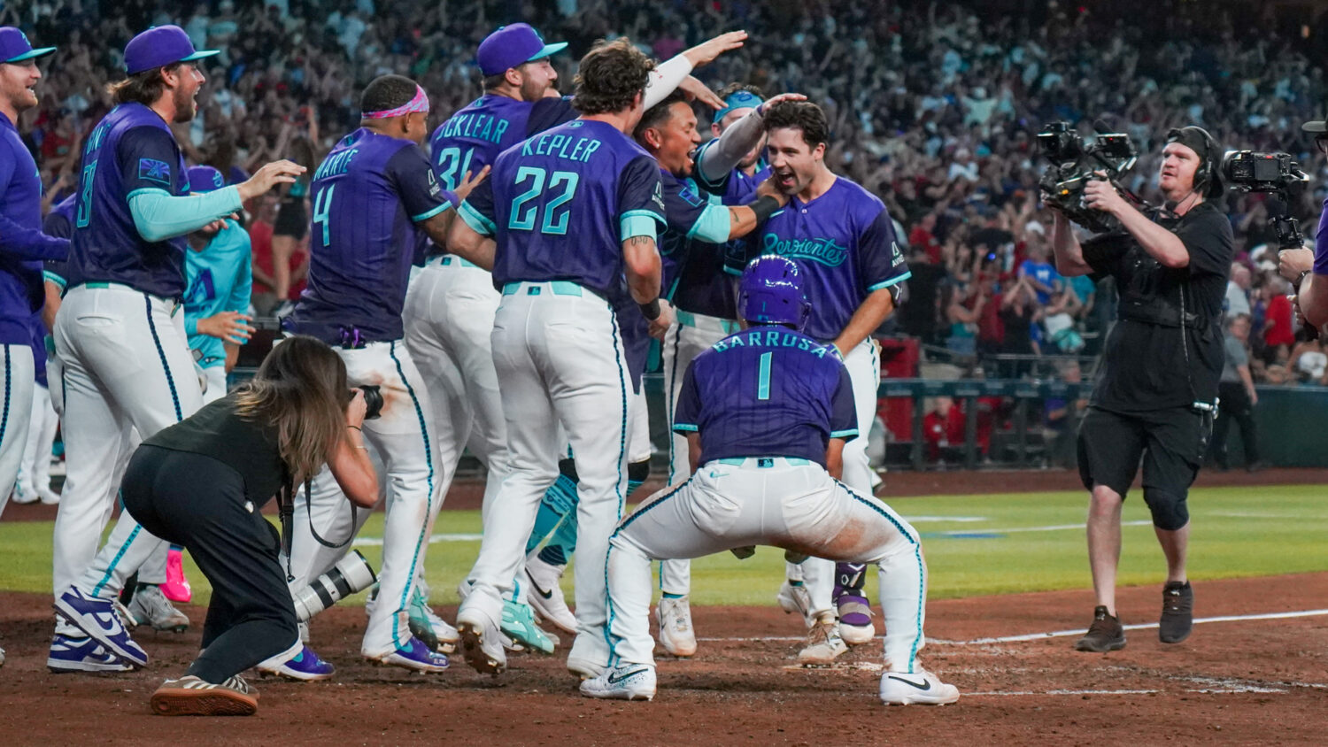 In most playoff-like game of the year, Diamondbacks rookie Ryan Waldschmidt walks off Dodgers - Arizona Sports