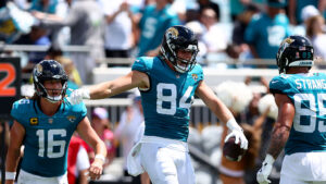 Cardinals trading for Jaguars TE Hunter Long