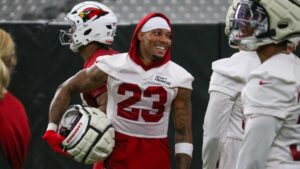 Cardinals to release CBs Sean Murphy-Bunting, Starling Thomas V
