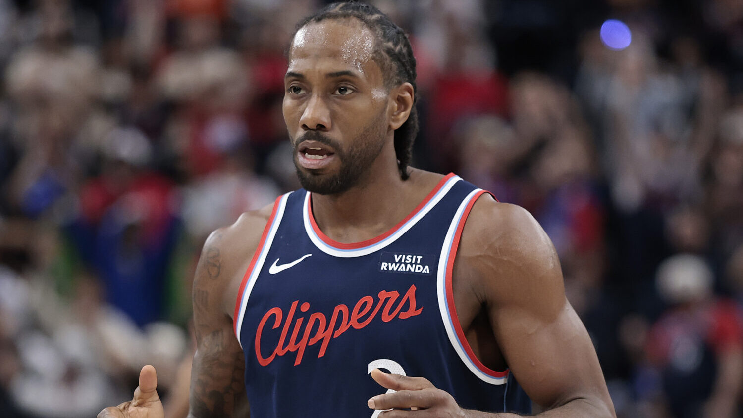 Kawhi Leonard #2 of the Los Angeles Clippers on court against the New York Knicks in the second hal...