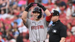 Diamondbacks reinstate rookie OF Tommy Troy following shoulder recovery