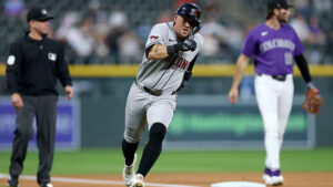 Diamondbacks take care of Rockies with survival on the line