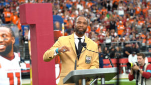 ‘I’ll be a Cardinal forever’: Larry Fitzgerald inducted into Cardinals’ Ring of Honor